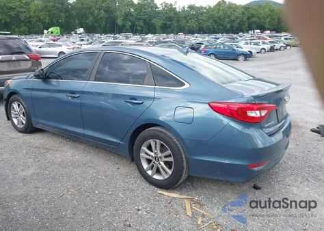 2015 Hyundai Sonata z USA, uszkodzony, nr VIN 5NPE42AF9FH095986